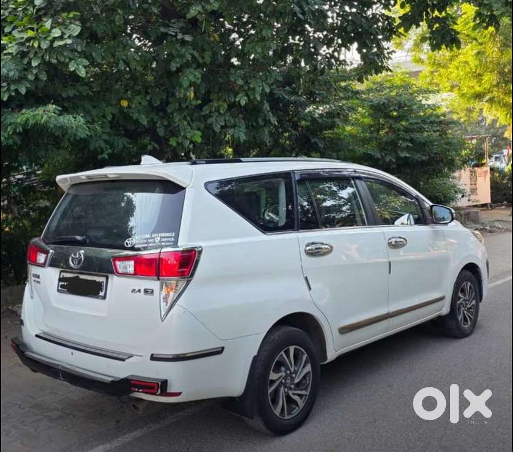 Toyota Innova Crysta 2.4 G Mt 7 Str, 2022, Diesel