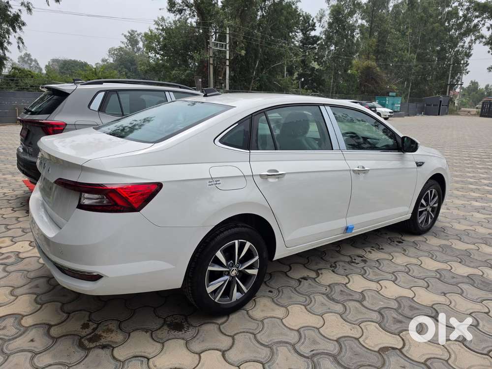 Skoda Slavia Style 1.0l Tsi At, 2026, Petrol