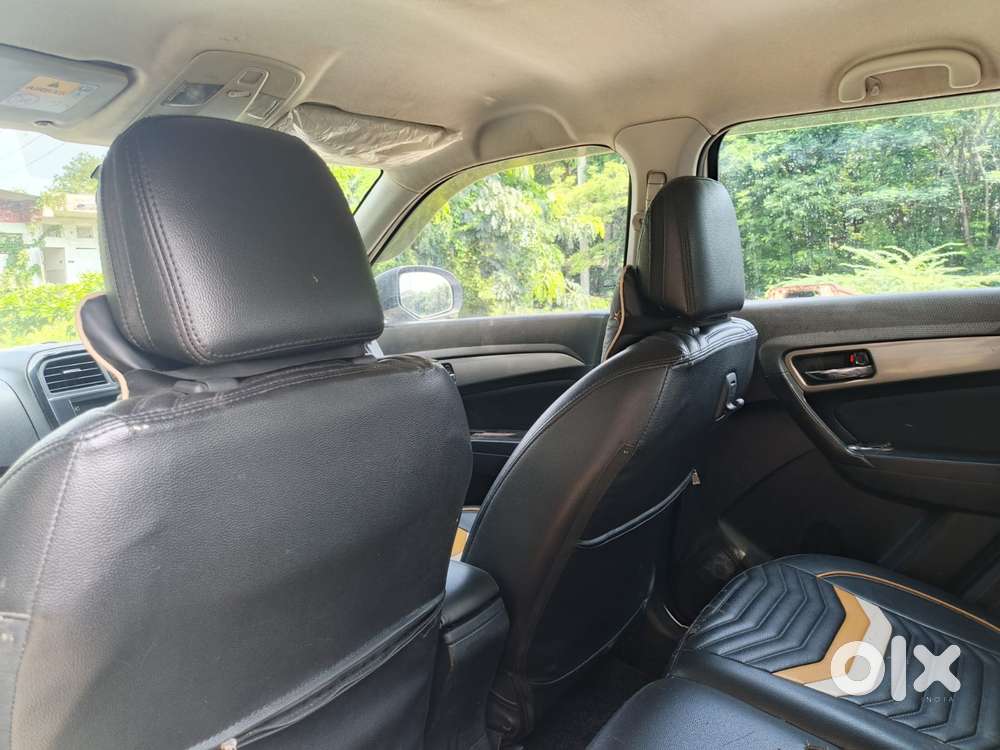 Maruti Suzuki Brezza Zxi Plus At, 2019, Diesel