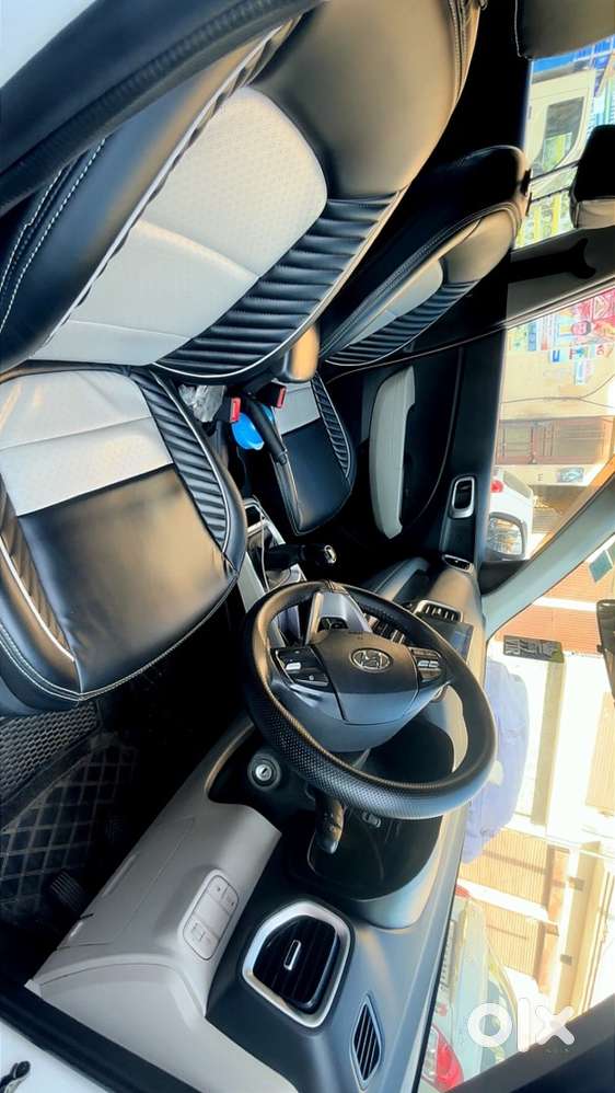 Hyundai Venue Petrol 2023