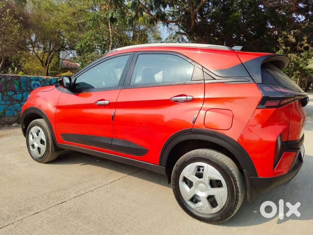 Tata Nexon Pure Plus (s) Petrol Amt, 2024, Petrol
