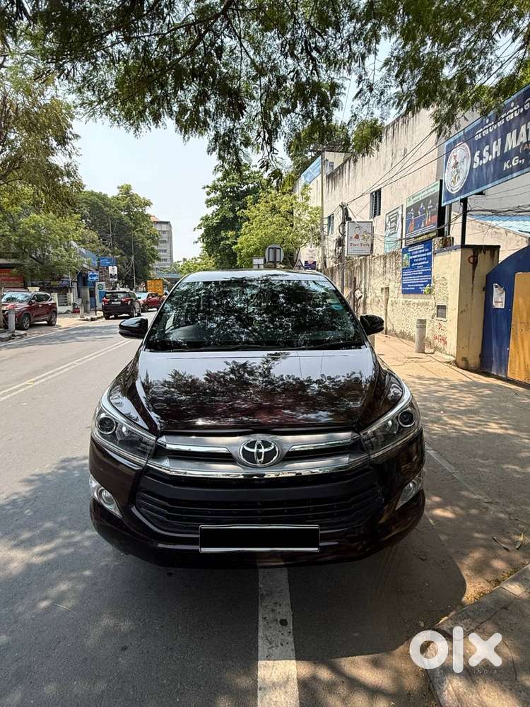 2018 Toyota Innova Crysta V 2.4 Mt 7 Seater Diesal