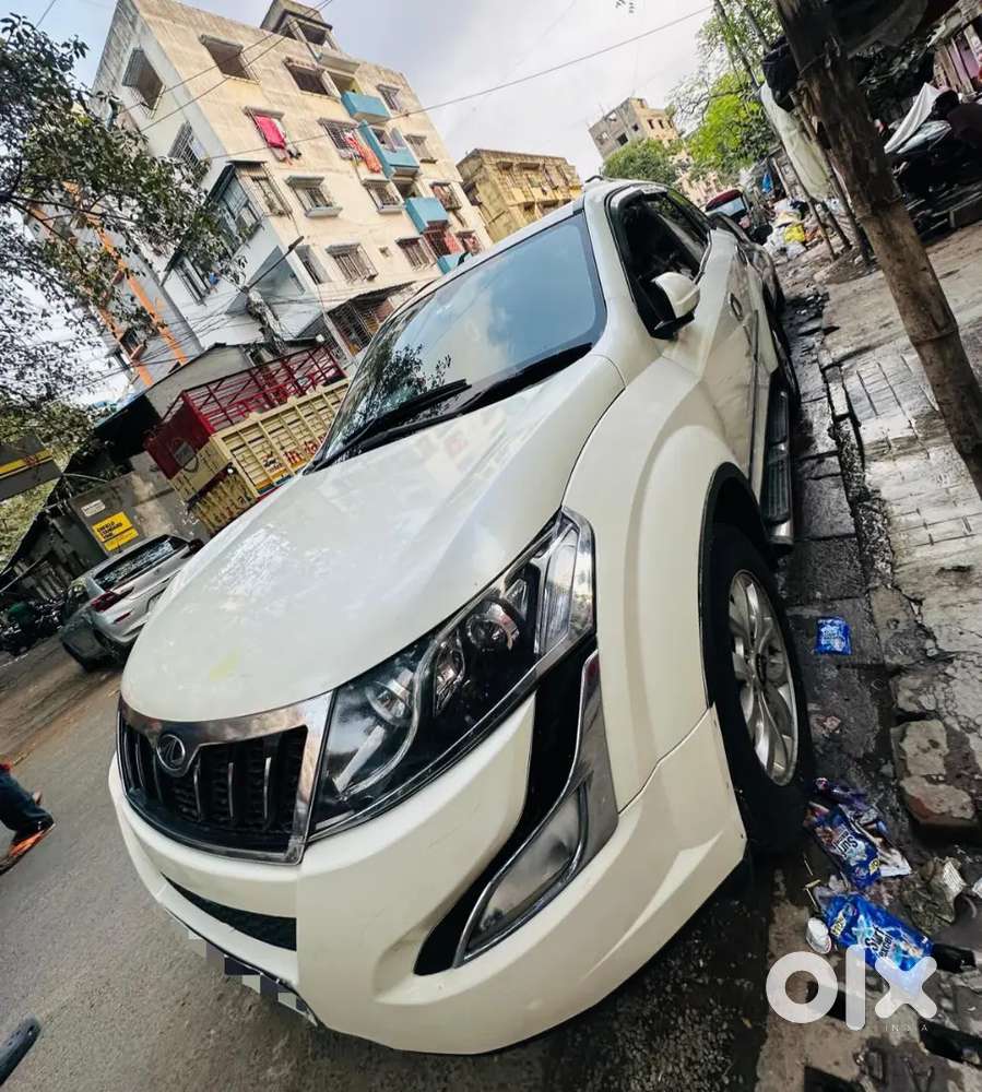 Very Good Condition Car Xuv. W10 Sunroof