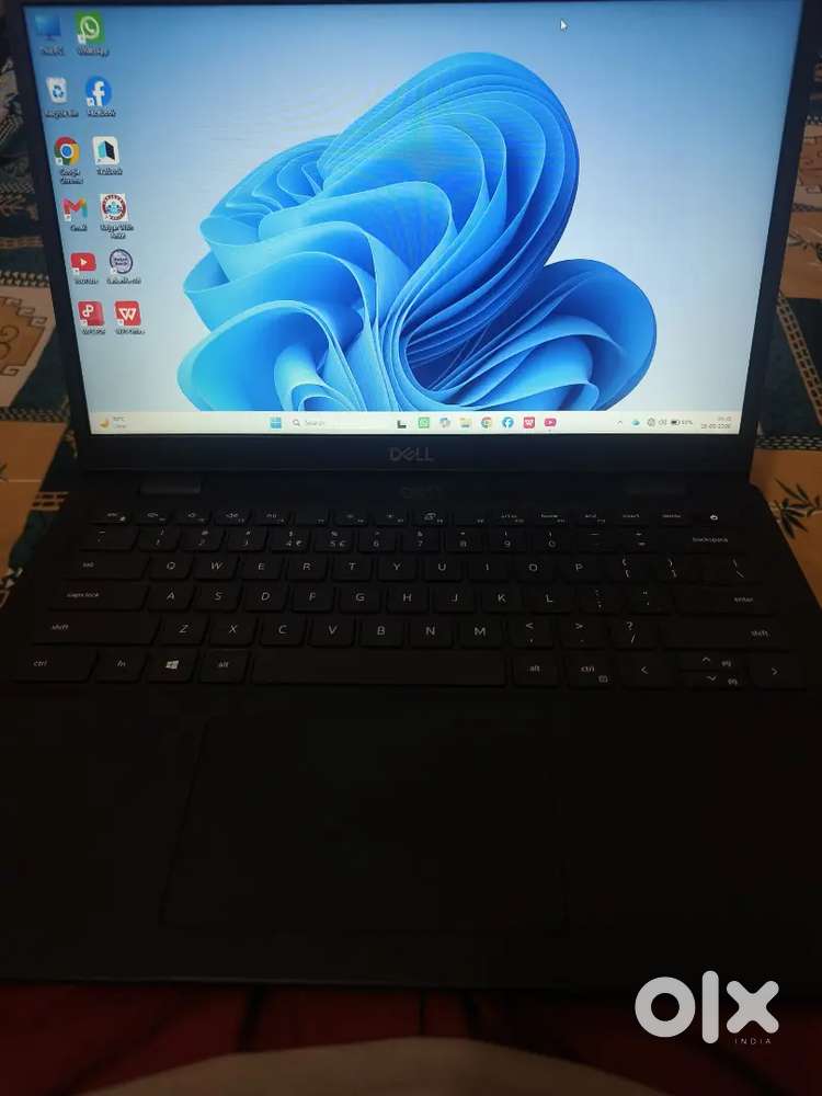 DELL LAPTOP LIKE NEW