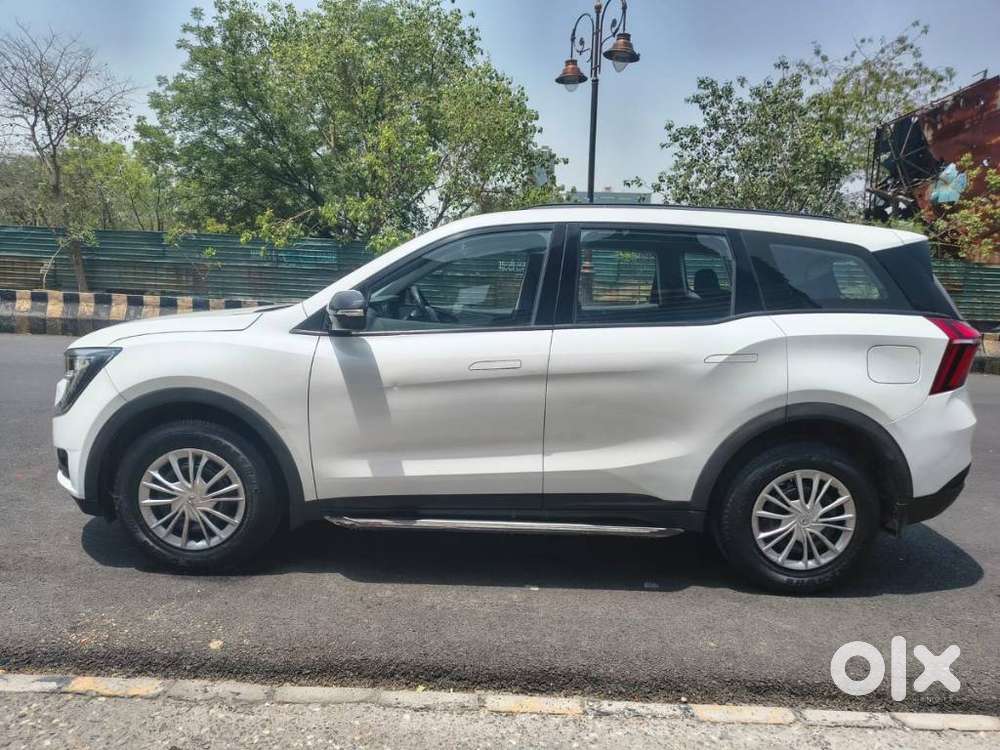 Mahindra Xuv700 Ax 5 Petrol Mt Str (e), 2022, Diesel