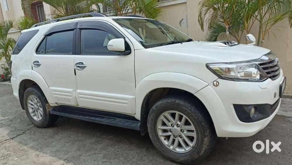 Toyota Fortuner 2014