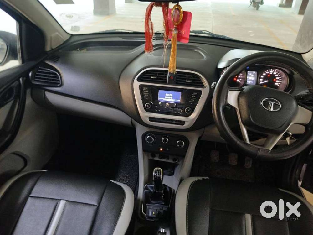Tata Tiago 1.2 Revotron Xt Option, 2016, Petrol