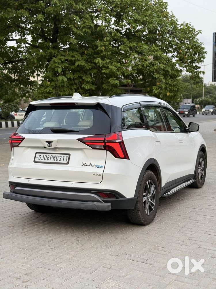 Mahindra Xuv700 2.2 Ax 5 Diesel At 7 Str, 2023, Diesel
