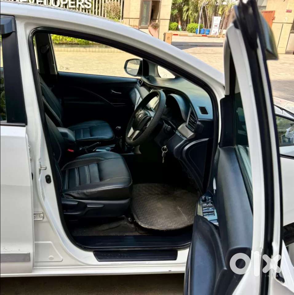 Toyota Innova Crysta 2.4 G Mt 7 Str, 2018, Diesel