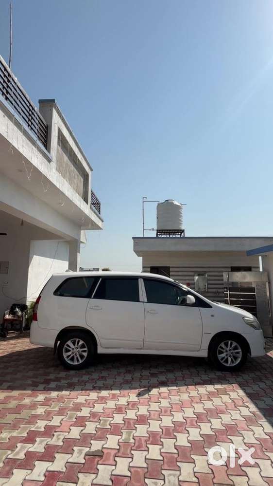 Toyota Innova 2014 Diesel Well Maintained