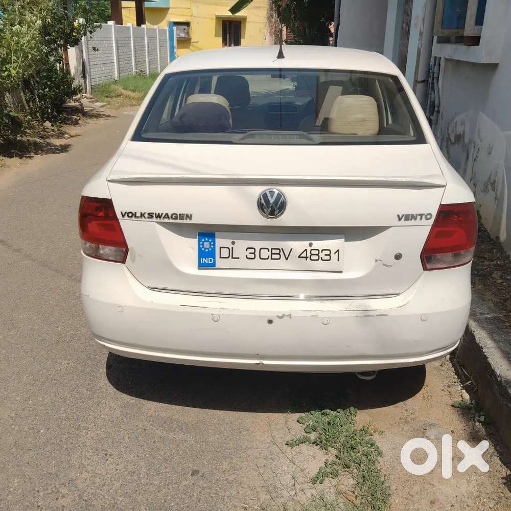 Volkswagen Vento Petrol At 2011 Model