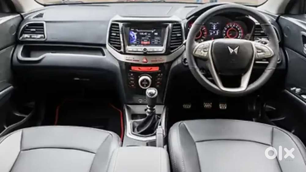 Xuv 300 W8 (o) Dual Tone, Turbo Engine.