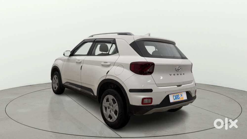 Hyundai Venue 1.2 S Plus, 2022, Petrol