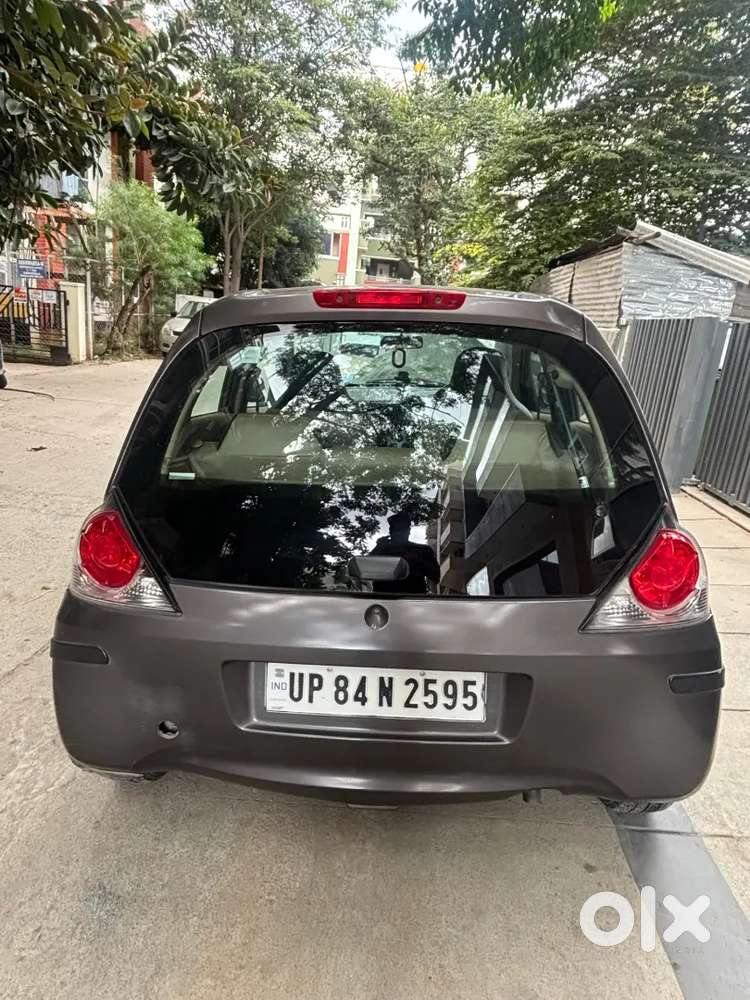 Honda Brio Petrol Mt 2013