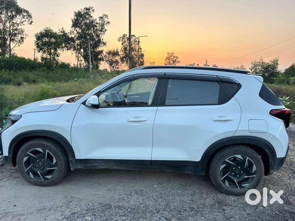 Kia Sonet 2025 Petrol Well Maintained