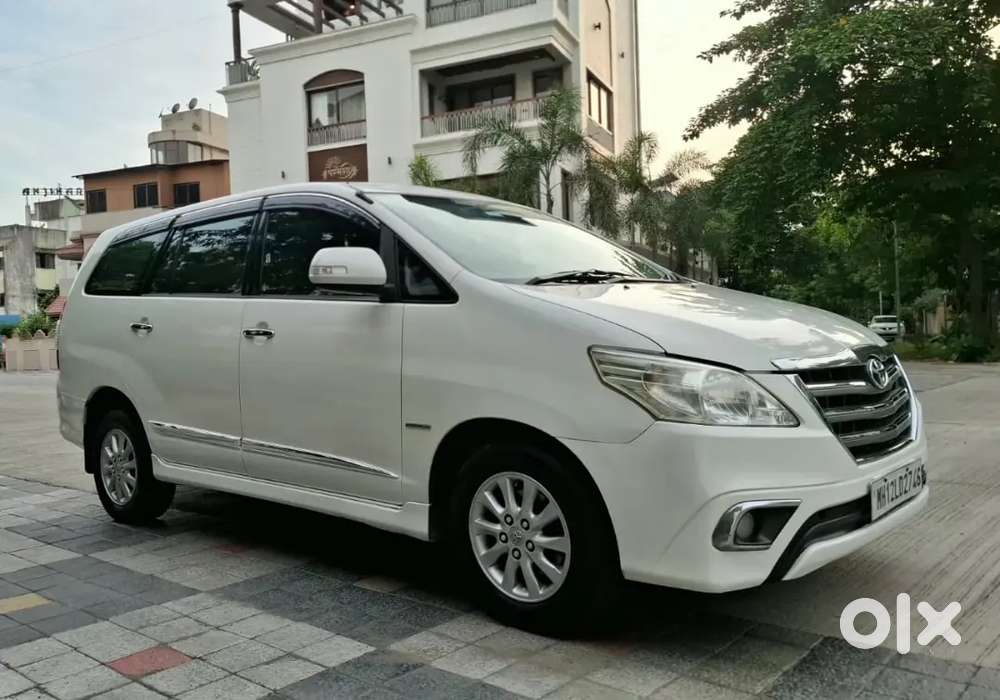 Toyota Inova Singal Owner 8 Sitar,2014 Top Modal Milk White Caler,km 1