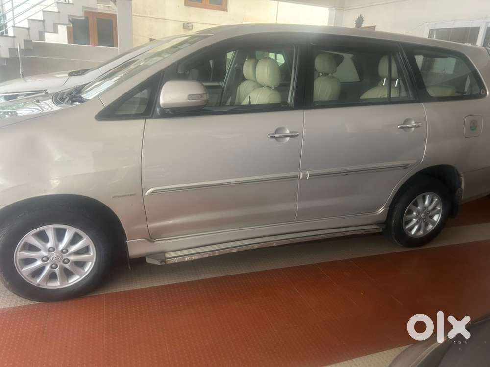 Toyota Innova 2013 Diesel Well Maintained