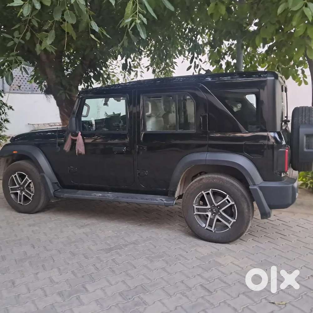 Mahindra Thar Roxx 2025