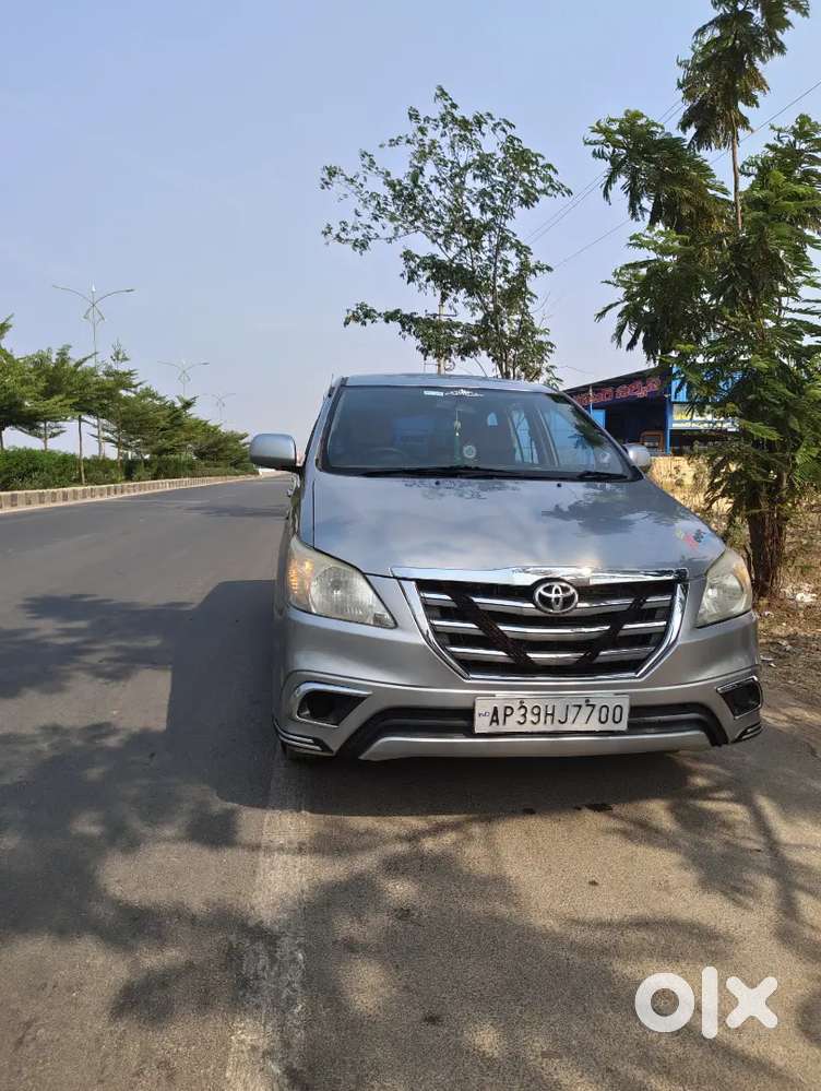 Toyota Innova 2015 Diesel 223918 Km Driven