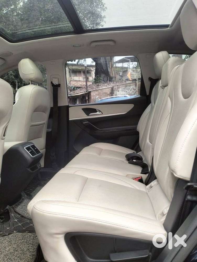 Mahindra Xuv700 2.2 Ax 7 Diesel Mt Luxury Pack Str, 2022, Diesel