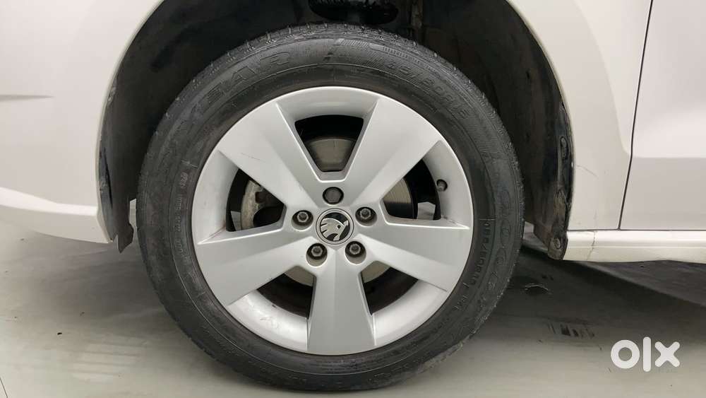 Skoda Rapid 1.0 Ambition Tsi, 2020, Petrol