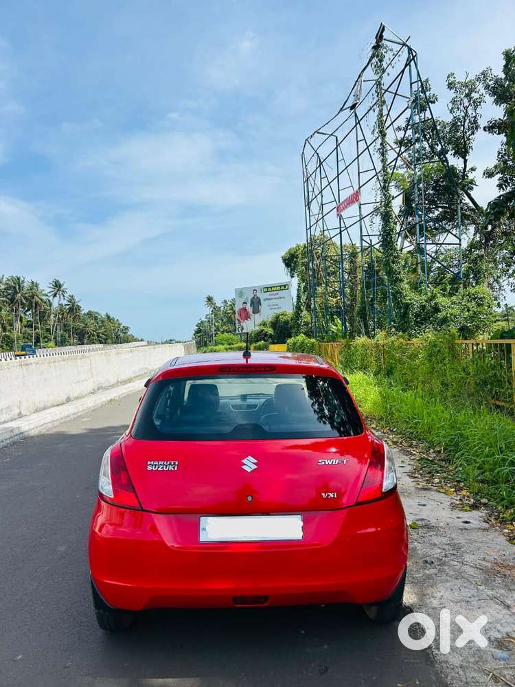 Maruti Suzuki Swift Vxi + Manual, 2016, Petrol