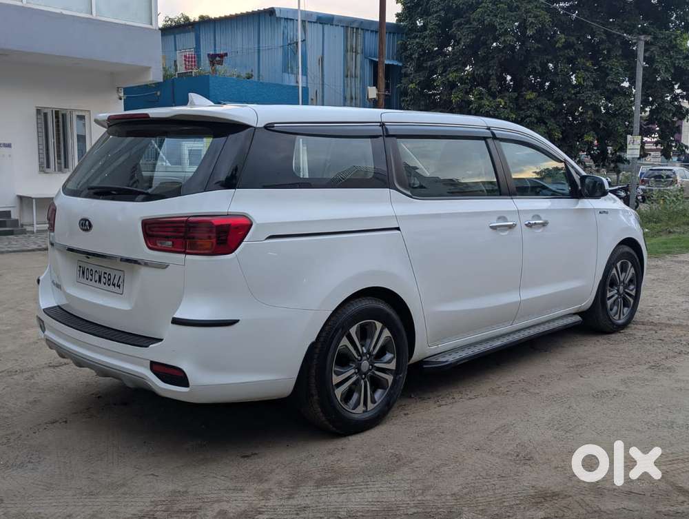 Kia Carnival Premium, 2021, Diesel
