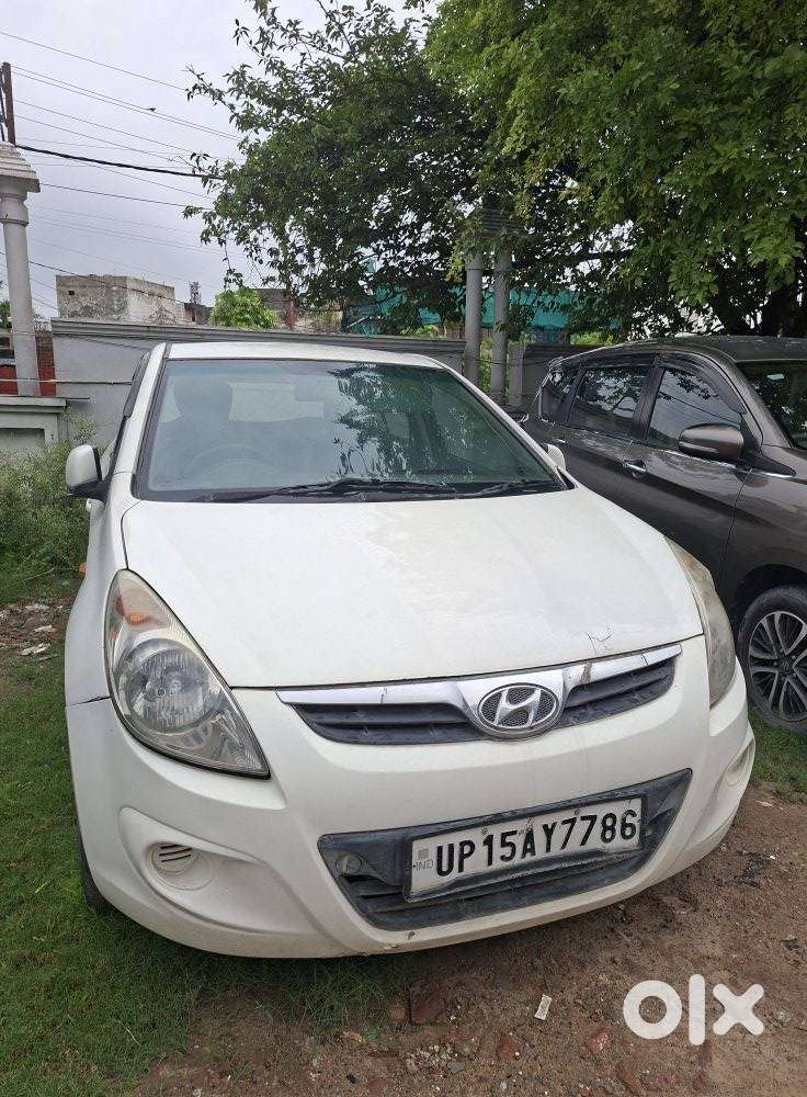 Hyundai I20 Petrol Cvt Magna Executive, 2012, Petrol
