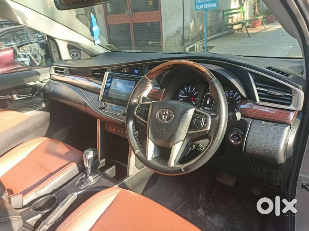 Toyota Innova Crysta 2.7 Zx At, 2016, Petrol