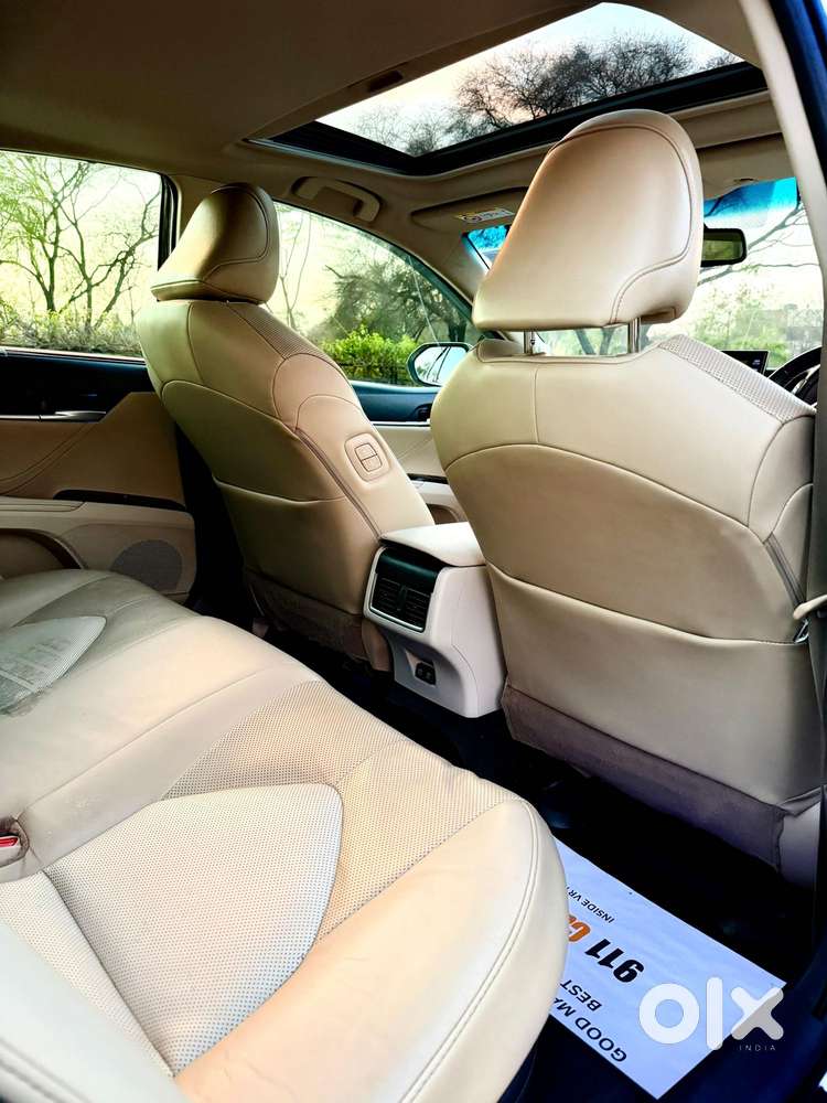 Toyota Camry Hybrid, 2022, Petrol