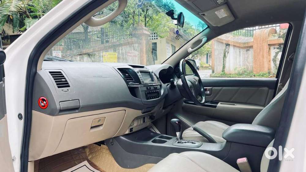 Toyota Fortuner 2013 (registered 2014) – Automatic Diesel