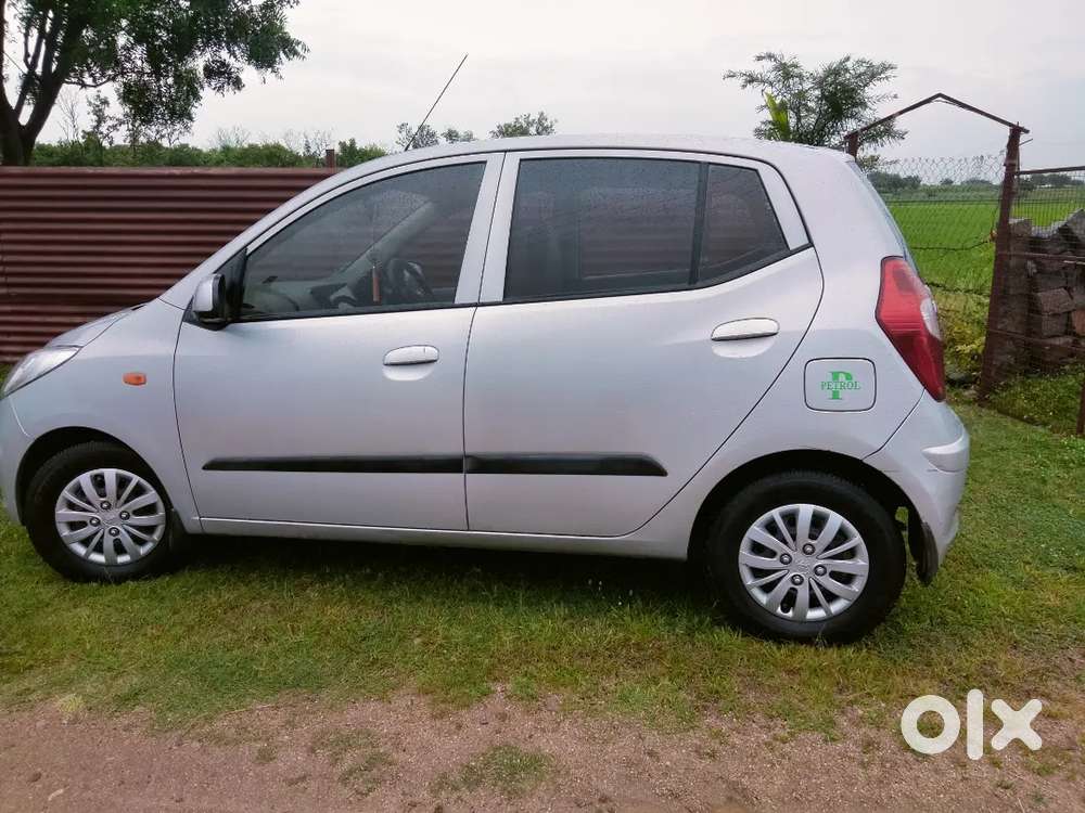 Hyundai I10 Sportz 2015 Variant