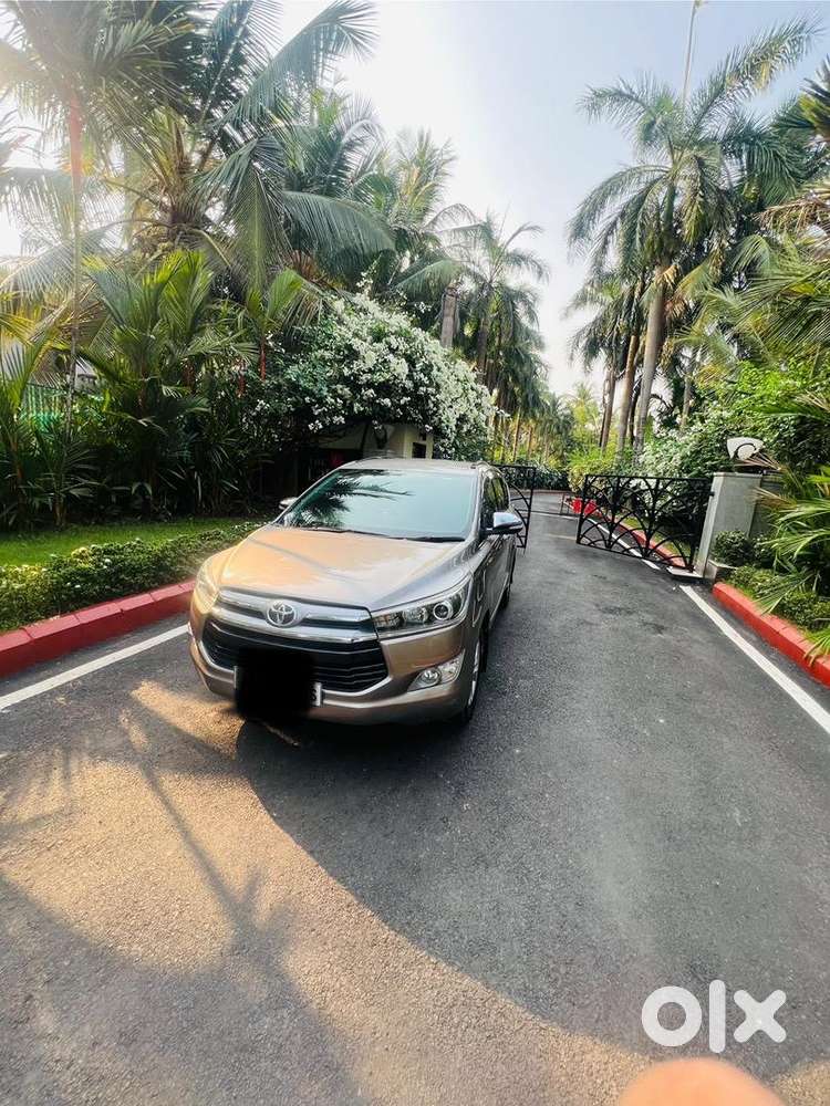 Toyota Innova Crysta 2016 Diesel Well Maintained