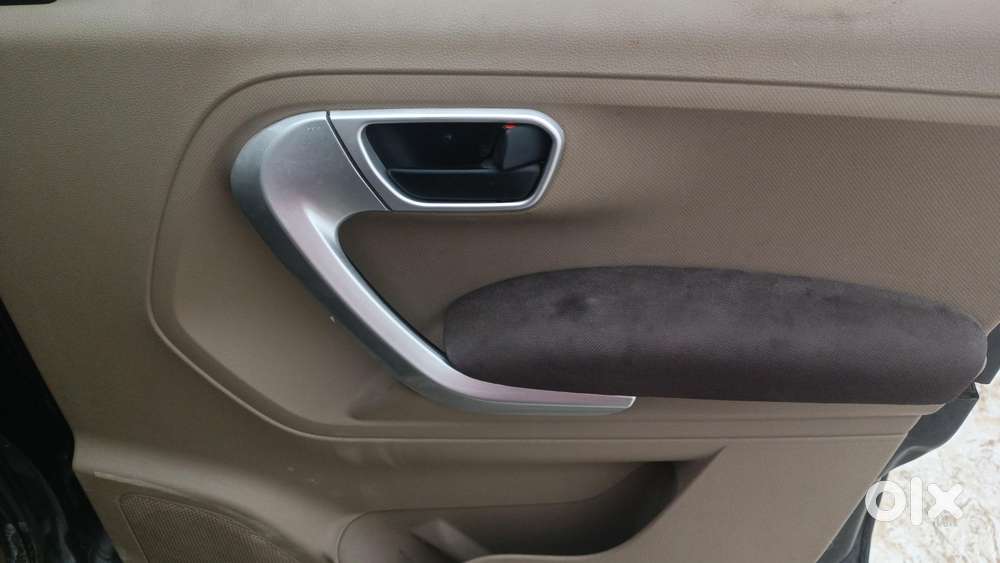 Mahindra Tuv 300 Mhawk100 T8, 2015, Diesel