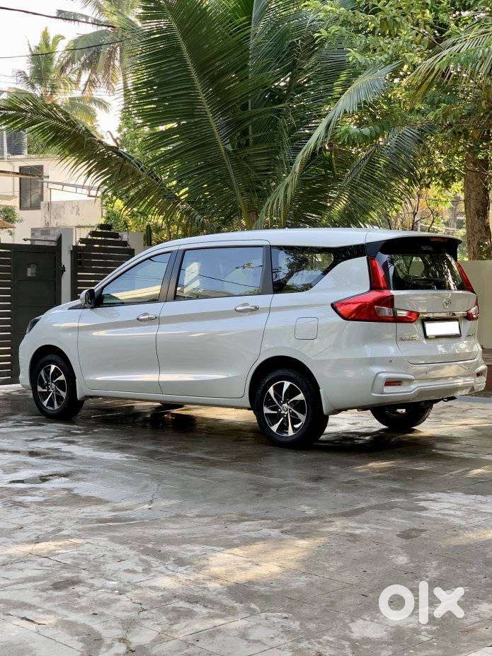 Toyota Rumion V Mt, 2025, Petrol