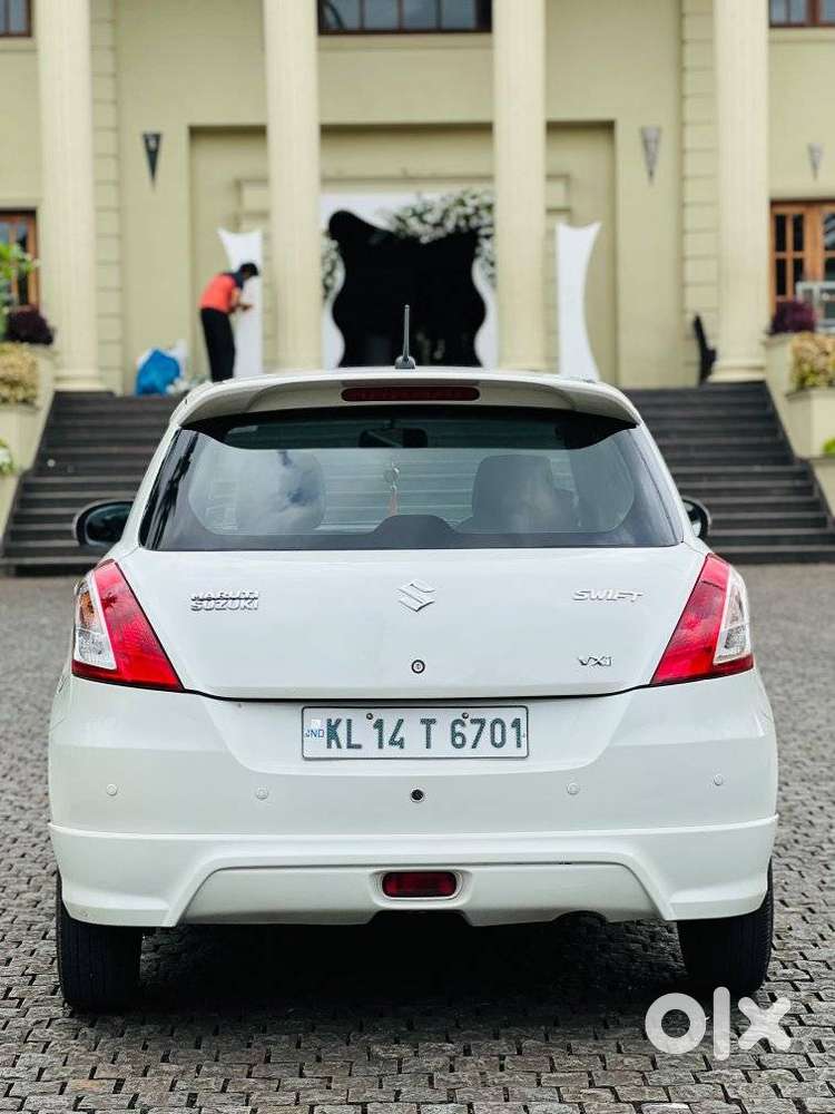 Maruti Suzuki Swift Vxi + Manual, 2016, Petrol