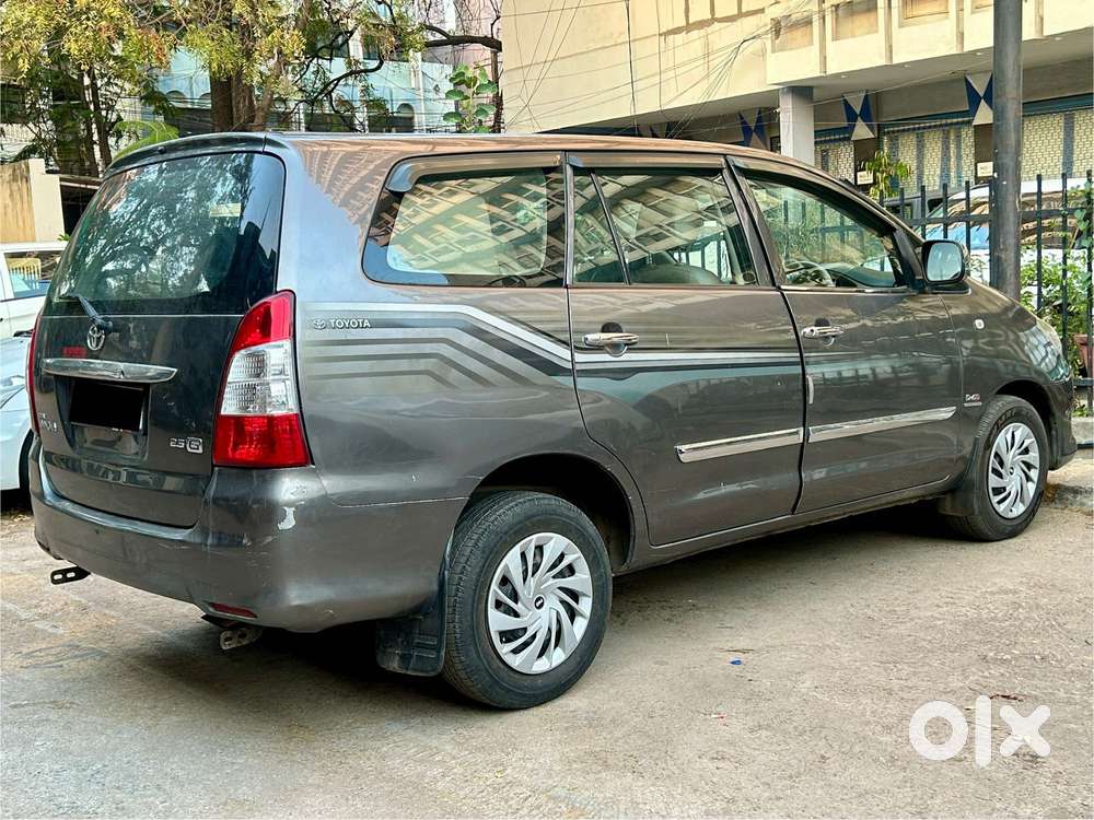 Toyota Innova 2.5 G (diesel) 8 Seater Bs Iv, 2011, Diesel