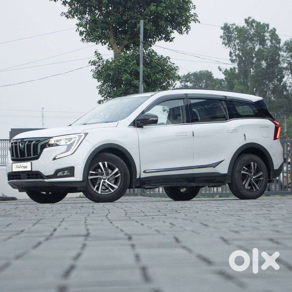 Mahindra Xuv700 2.2 Ax 5 Diesel At 7 Str, 2022, Diesel