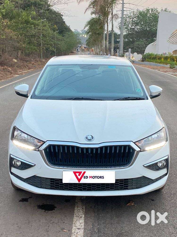 Skoda Slavia, 2023, Petrol