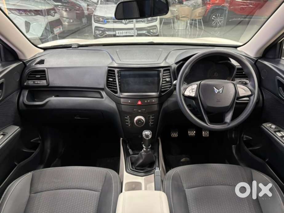 Mahindra Xuv300 W6, 2023, Petrol
