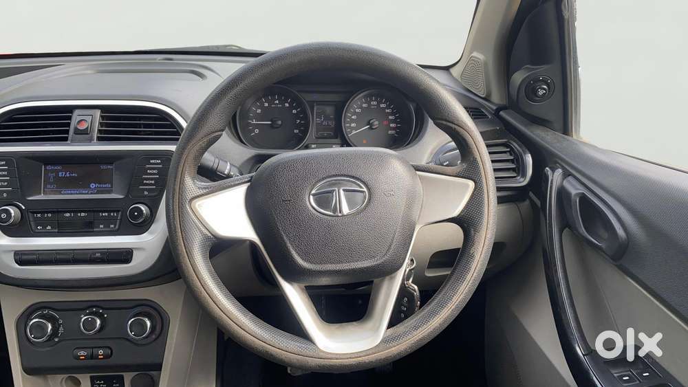 Tata Tiago 1.2 Revotron Xt, 2016, Petrol