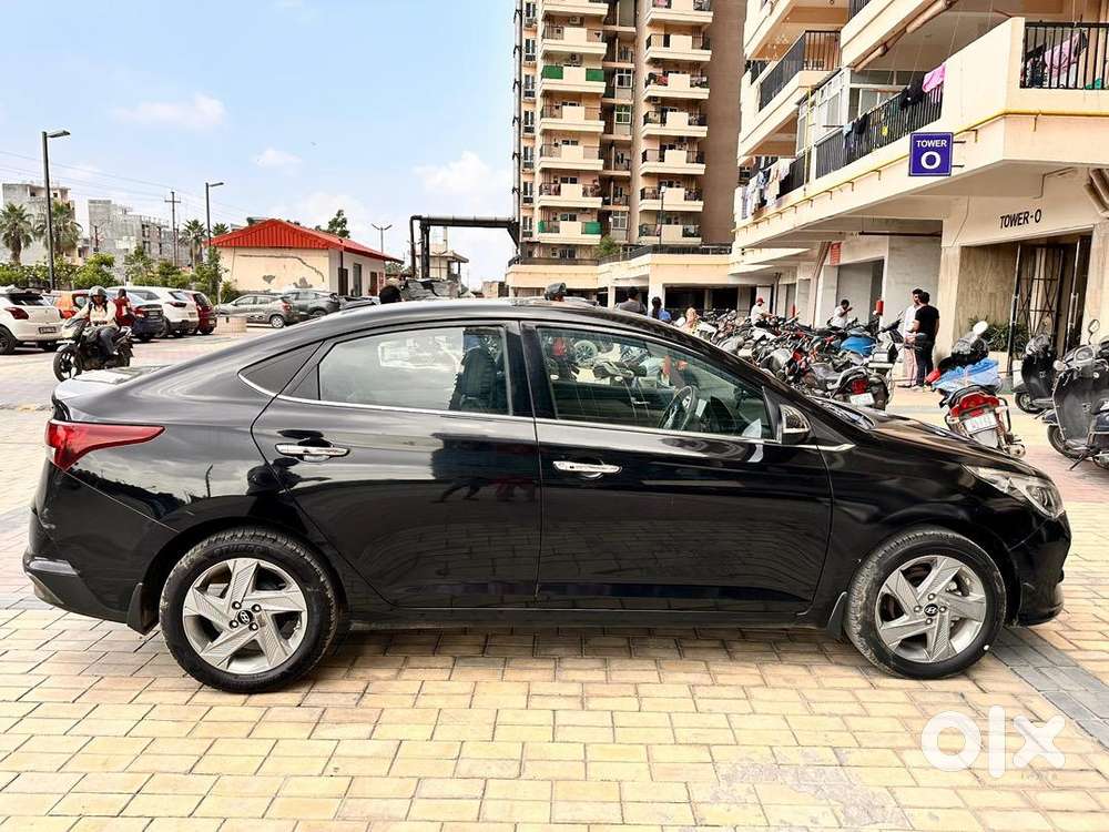 Hyundai Petrol Manual 2022