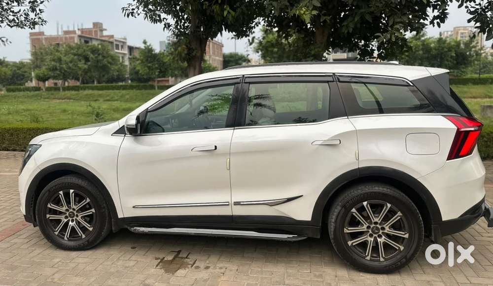 Mahindra Xuv700 2.2 Ax 7 Diesel Mt Luxury Pack Str, 2022, Diesel