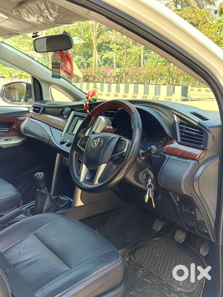 Toyota Innova Crysta G 8 Str, 2016, Diesel