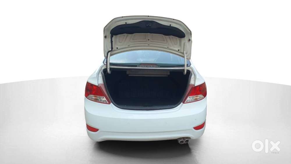 Hyundai Verna Vtvt 1.6 At Ex, 2013, Petrol