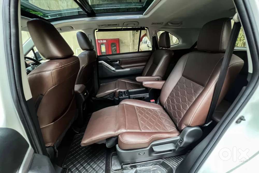 Toyota Innova Hycross 2.0 Zx Hybrid 7 Str, 2023, Petrol