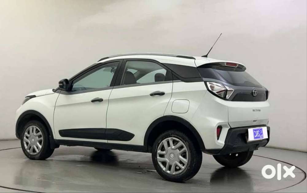 Tata Nexon 1.2 Revotron Xm (s), 2023, Petrol