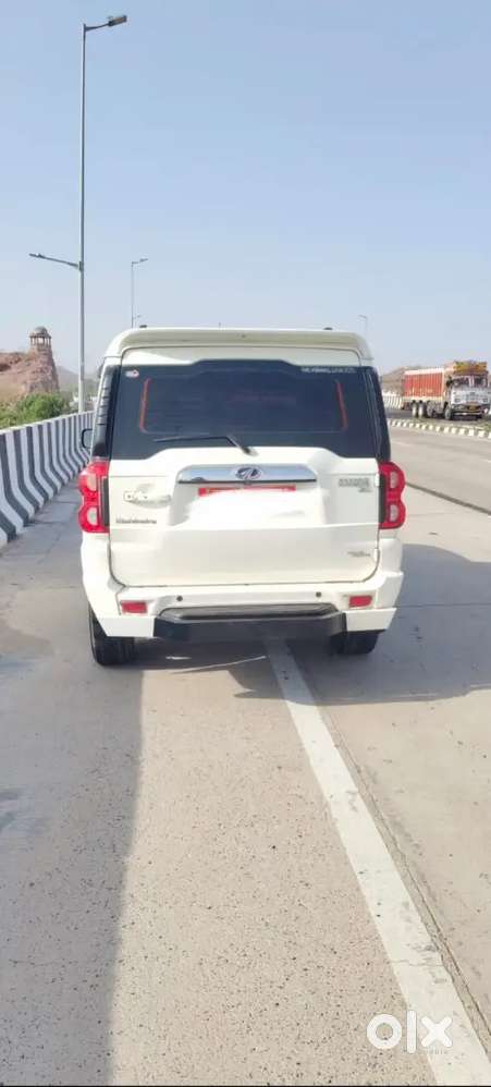 Scorpio S11