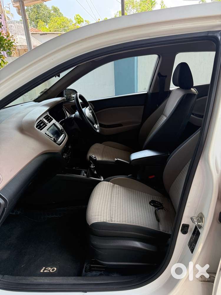 Perfectly Maintained, No Accident History , No Replacement, 20+ Milege