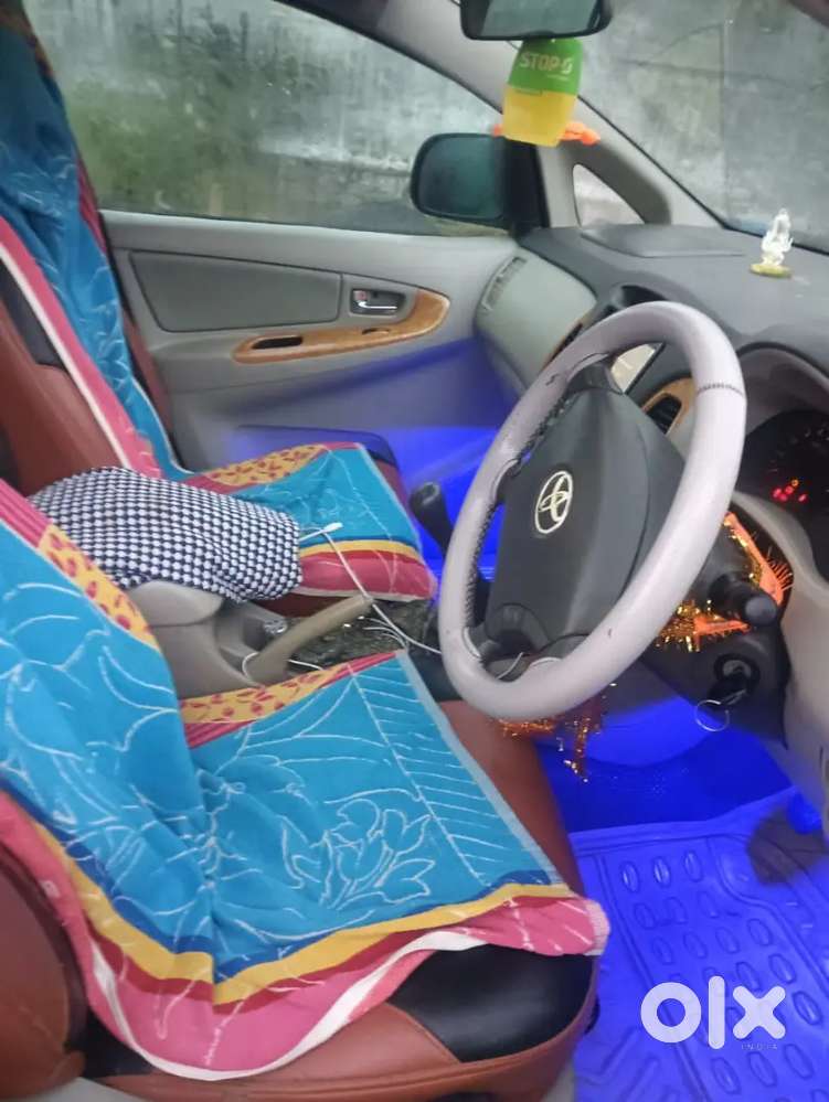 Toyota Innova 2011 Diesel 240000 Km Driven